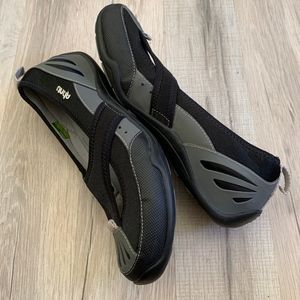 Ahnu Slip On Hiking Walking Sport Flats Size 7.5